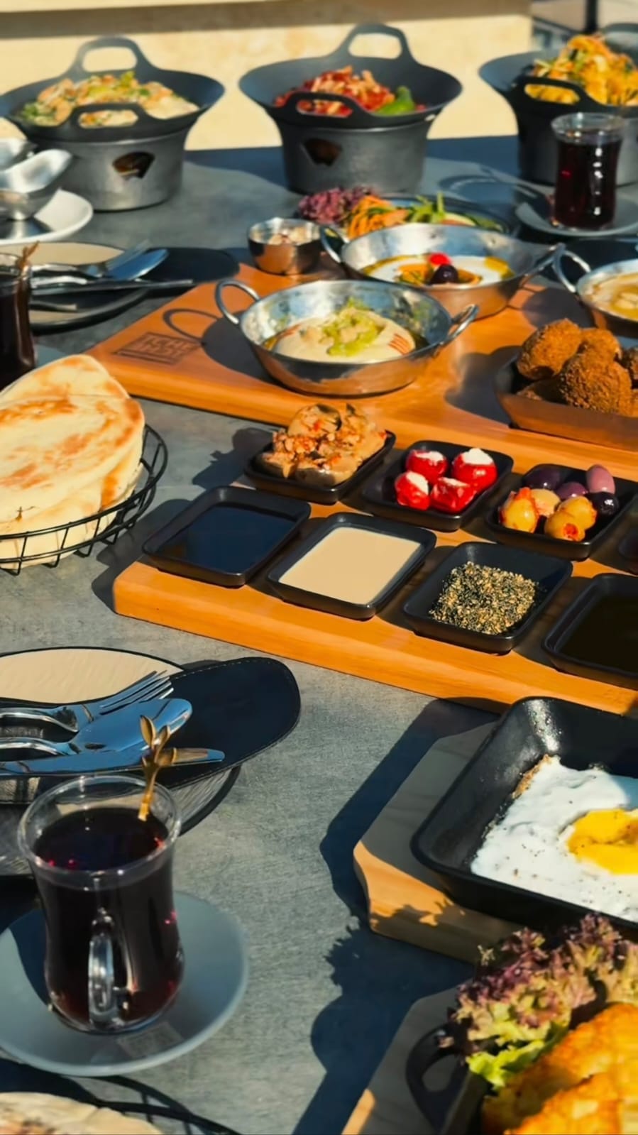 PLATTER FOR (FOUR - FIVE)